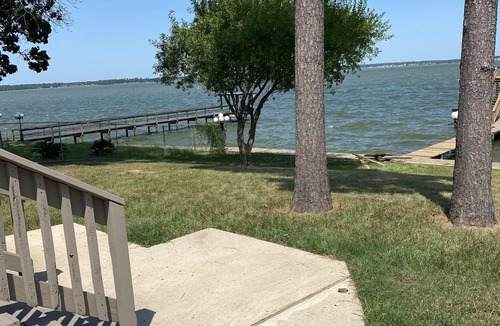 Pointblank House | Come relax at this beautiful Livingston lake front!