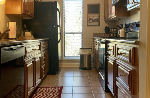 Saint Simons Heights Condo | Come relax! Cozy condo with everything that you’ll need!