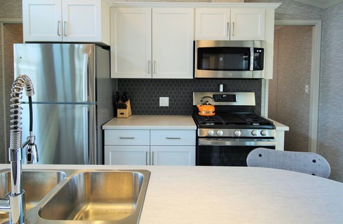 Sherkston Cottage | Come see - You'll Love It! QMD220