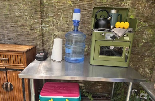 Waa Waa House | Come sleep in the jungle Glamping Experience