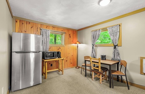 Eagle Bay Condo | Come stay at Great Pines for amazing views!