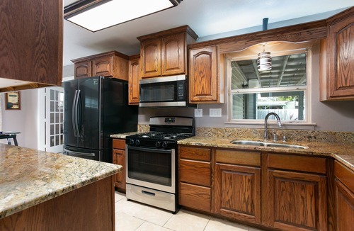 North San Antonio - SAT House | Come stay at our Home during Rodeo Days in Texas with Private Jacuzzi and Pool