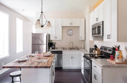 Southwest Garden Apartment | Come stay in STL’s little Italy, ‘The Hill' NBHD