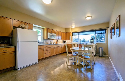 Dayton House | Come stay in the heart of Oregon wine country at Stoller Estate House!