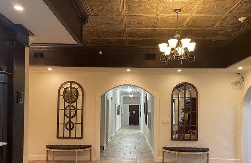 Gonzales House | Come stay in the same room Bonnie & Clyde stayed in!