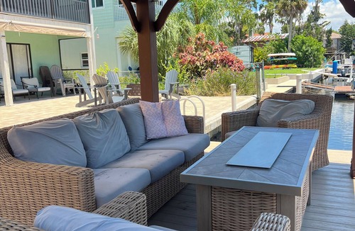Weeki Wachee Gardens House | Come Stay On Weeki Wachee! Kayaks, Canoe Included!