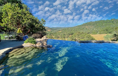 Sutter Creek House | Come stay with us in the heart of Gold Country