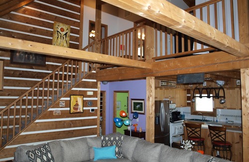 Pinnacle Cabin | Come to "LOG OUT" and have fun!