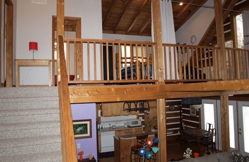 Pinnacle Cabin | Come to "LOG OUT" and have fun!