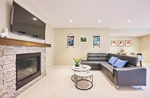 Valley Ridge House | come to Valley Ridge, Calgary’s closest community to Banff, Camore, and Cochrane