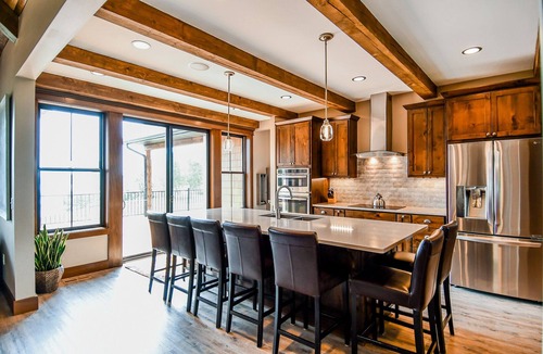 Frazee House | Come vacation on Long Lake in this beautiful home!