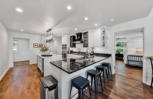 Huddleston House | Come Visit "Craddock Point"!