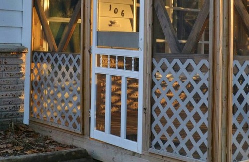 Indian Point Cottage | Come visit our 2bd cabin on Table Rock Lake close to Silver Dollar City!