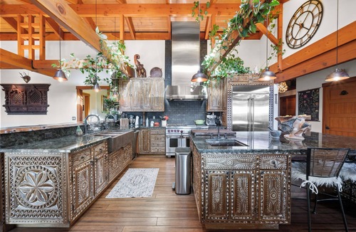 Occidental House | Come visit the Lodge at Freestone