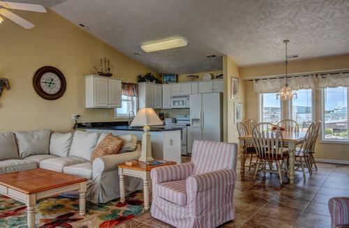 Surf City House | "Comes A Time" Oceanfront - Best Surf City location, walk to everything!