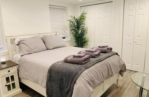 Capitol Hill Apartment | ComfiNook Stay in Capitol HillWalk to DC Sites