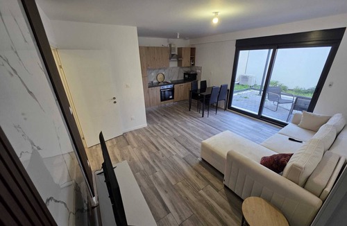 Saint-Barthelemy-d'Anjou House | Comfort and tranquility downtown Angers