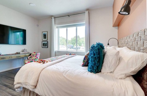 Kessler Bed & Breakfast | Comfort, 1 Queen Bed (Barcelona)