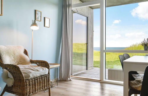 Hirtshals Apartment | Comfort 2-person apartment in the holiday park Landal Fyrklit