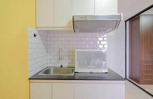 Rawasari Apartment | Comfort And Big 1Br At Green Pramuka City Apartment