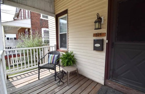 Downingtown House | Comfort and Charm Right Downtown