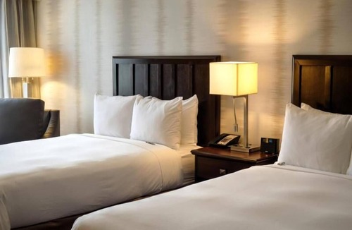 Fort Worth Hotel | Comfort and Convenience! On-Site Restaurant, Free Parking, Indoor Pool