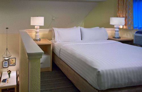 Westlake Hotel | Comfort and Convenience! Free Parking, Seasonal Pool, Pets Allowed
