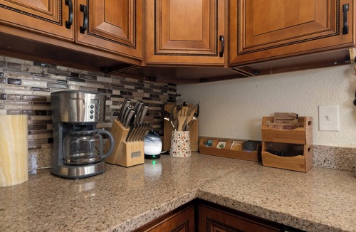 North San Antonio - SAT House | Comfort and Joy at Real Home, Chef Kitchen, Private Yard, Pet friendly Retreat