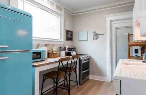 New Albany Apartment | Comfort and Modern Studio Apartmentnn