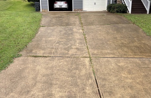 Hiram House | Comfort and Peaceful Room