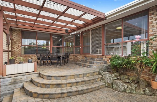 Endeavour Hills House | Comfort and space ! Just bring your suitcase.