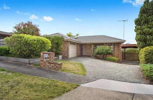 Endeavour Hills House | Comfort and space ! Just bring your suitcase.