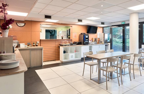 Saint-Cyr-l'Ecole Apartment | Comfort Aparthotel Versailles Saint Cyr l'Ecole