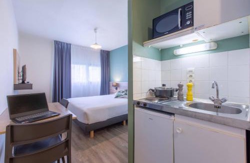 Miroir - Batignolles Hotel | Comfort Aparthotel Le Mans