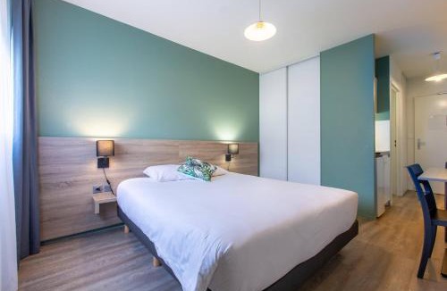 Miroir - Batignolles Hotel | Comfort Aparthotel Le Mans