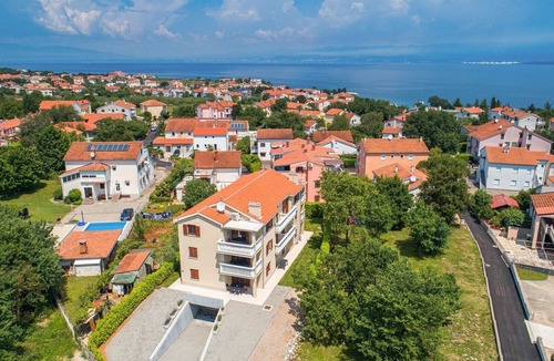 Vantacici Apartment | Comfort Apartment Mike 4 with balcony and a partial sea view