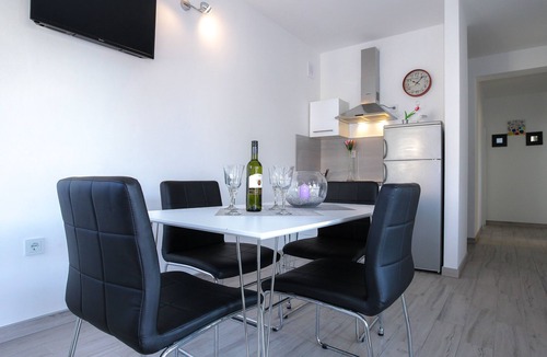 Zrce Apartment | Comfort Apartment with Pool and Terrace