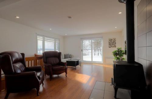Beaulac-Garthby Ski Chalet | Comfort by the Lake - Evasion du Douze59