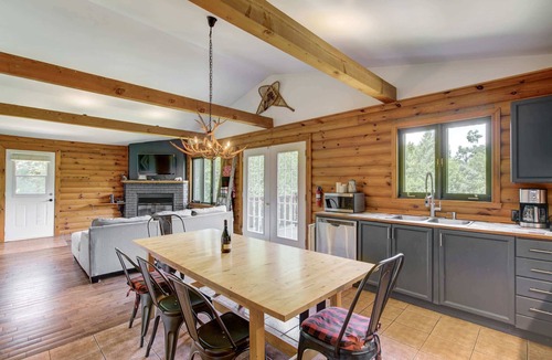 Notre-Dame-de-la-Merci Ski Chalet | Comfort & Nature with Sauna & Spa | Karibu