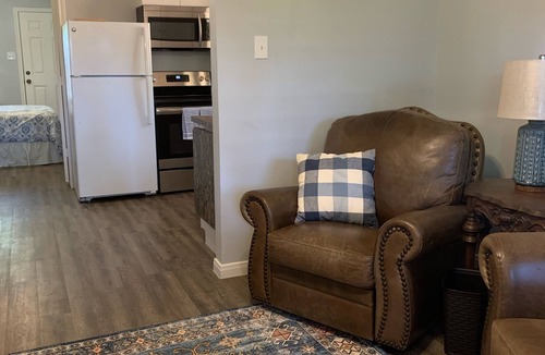 Magnolia House | Comfort & Charm.Long Term Stays Considered.