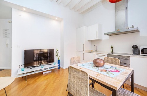 Barri Vell - Santa Creu Apartment | Comfort City Center Apartment