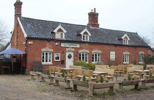 Diss Bed & Breakfast | Comfort Double Room at The Half Moon Inn