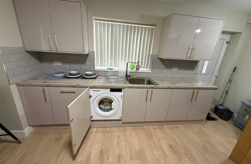 Manchester Apartment | Comfort Double Room with Private Bath