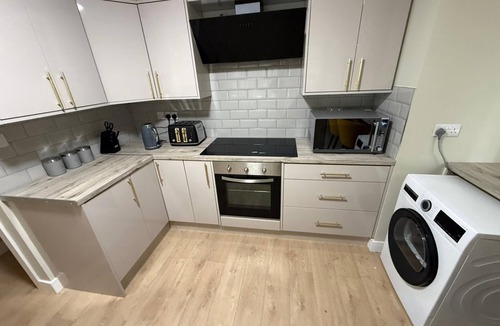 Manchester Apartment | Comfort Double Room with Private Bath