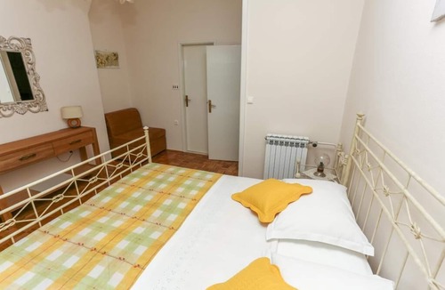 Orasac House | Comfort Double Room with Patio and Sea View