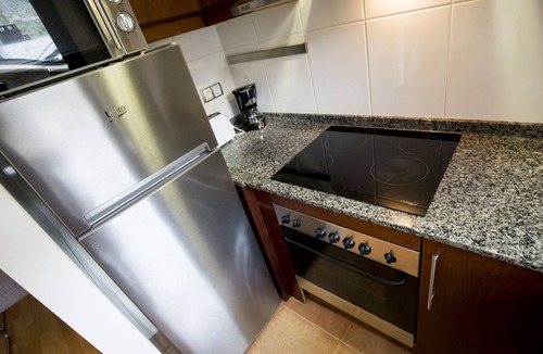 Les Escaldes Apartment | Comfort Escaldes. Apartment with free parking HUT 5003