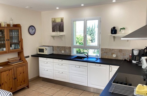 Montbrun-des-Corbieres Villa | Comfortable villa with jacuzzi