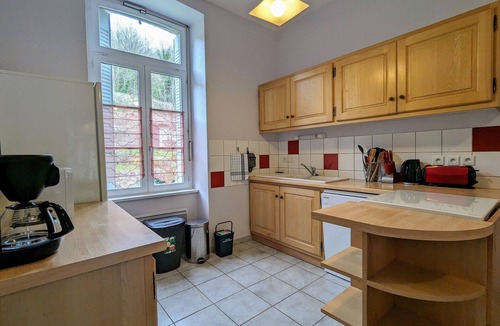 Saint-Julien-des-Chazes Cottage | Comfortable 3-bedroom cottage by the Allier River