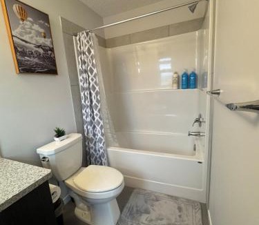 Evanston House | Comfort Haven 3BR Family Home in Ambleton