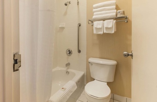 St. John's Hotel | Comfort Hotel Airport